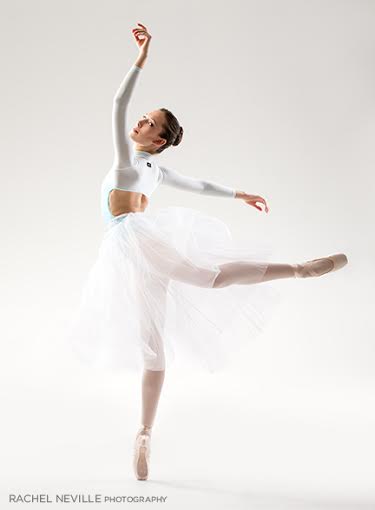 dancer in white Rachel Neville photographer Canade